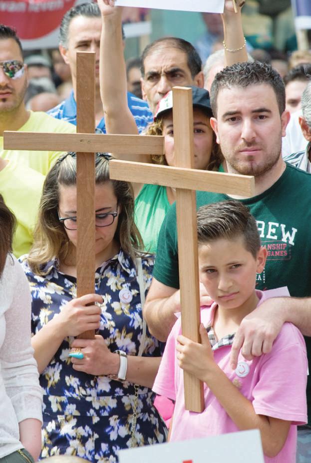 Enschede, Olanda, 3 agosto 2014: Una manifestazione contro il massacro dei cristiani in Medio Oriente La fase successiva consiste per i cristiani o i credenti nel presentarsi come le nuove vere